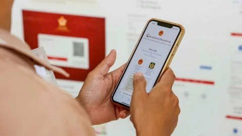 Không cần đến cơ quan đăng ký, người dân 15 tỉnh thành đã có thể sang tên xe online