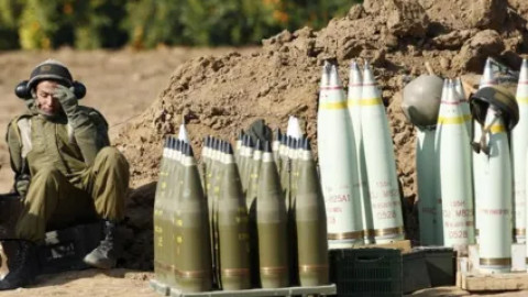 Đốt cháy kim loại: Bom phốt pho trắng được Israel sử dụng khủng khiếp đến mức nào?