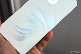 Trên tay OPPO Reno14: Thiết kế đuôi cá lạ mắt, camera tele đã quay trở lại, pin tăng mạnh lên 6.000 mAh, tích hợp sâu AI tiếng Việt