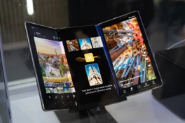Samsung vừa để lộ thiết kế điện thoại gập ba