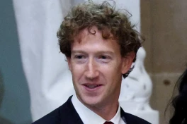 Mark Zuckerberg bất ngờ lạc vào cuộc họp tuyệt mật của Trump: chuyện gì đã xảy ra?