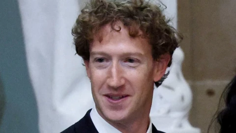 Mark Zuckerberg bất ngờ lạc vào cuộc họp tuyệt mật của Trump: chuyện gì đã xảy ra?