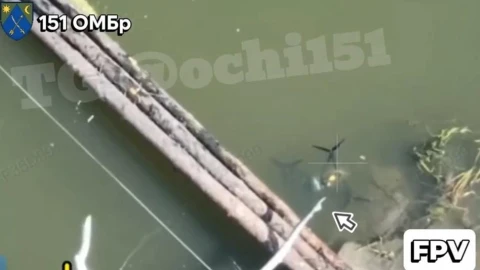 Ukraine tung đòn hiểm, vũ khí bí mật phá hủy cây cầu hàng đầu của Nga
