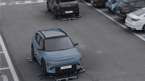 "Bảo bối" xóa tan nỗi lo lùi xe vào chuồng của các chị em