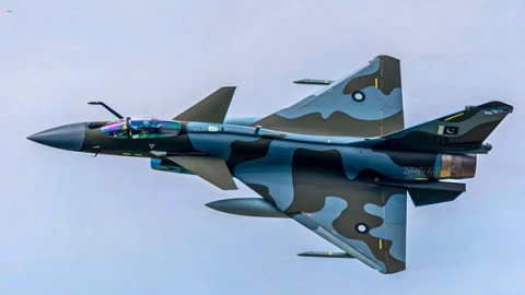 Pháp cáo buộc Trung Quốc âm thầm phá hoại uy tín chiến đấu cơ Rafale