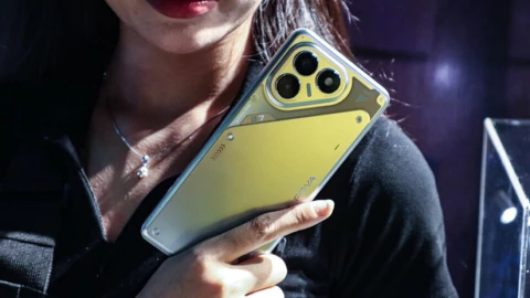 TECNO POVA 7 ra mắt tại Việt Nam: pin lớn tới 7.000 mAh, ngoại hình hầm hố hướng tới game thủ cùng loạt tính năng AI, giá từ 4,59 triệu đồng