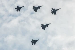 J-20S hai chỗ ngồi chính thức lộ diện: Trung Quốc sẵn sàng triển khai biên đội tàng hình thế hệ mới