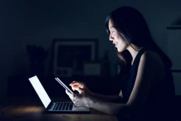 Thiết bị điện tử "tàn phá" giấc ngủ của con người