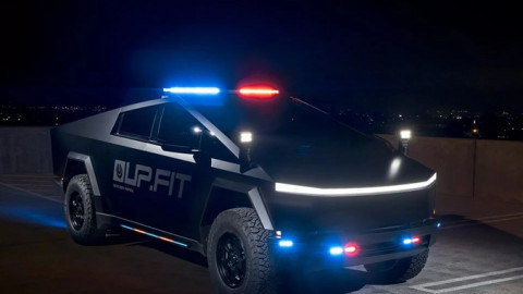 Lộ diện chiếc Tesla Cybertruck được dùng làm xe cảnh sát "ngầu lòi", tội phạm nhìn thấy chắc cũng khóc thét
