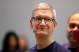Apple sắp ra mắt iPhone gập đầu tiên: Giá "khủng", thiết kế đột phá
