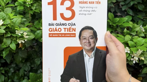 Lãnh đạo FPT ra sách “13 bài giảng Giáo Tiến về quản trị và lãnh đạo”