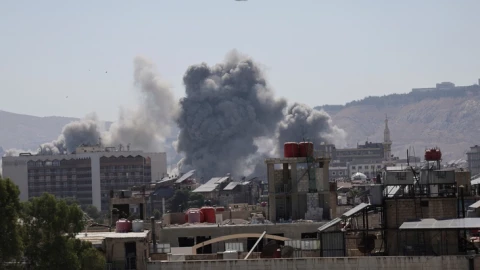 Israel không kích Damascus giữa căng thẳng bùng phát với Syria và cộng đồng Druze