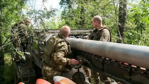 Nga và Ukraine đối đầu căng thẳng sau hơn 1.200 ngày chiến sự: Diễn biến mới nhất là gì?