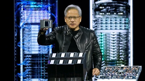 CEO công ty phần cứng AI số 1 thế giới hối hận vì chọn sai ngành học, khuyên người trẻ đừng chỉ học phần mềm