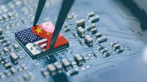 Trung Quốc ra mô hình AI mở nghìn tỷ tham số, Mỹ vẫn đang trì hoãn