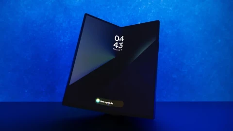 64% người dùng nói "không" với smartphone gập, lý do là gì?