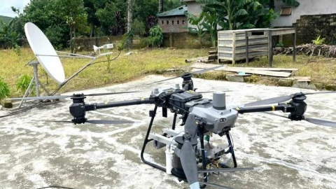 Dùng drone phát sóng 4G Ccho các vùng bị cô lập do lũ lụt