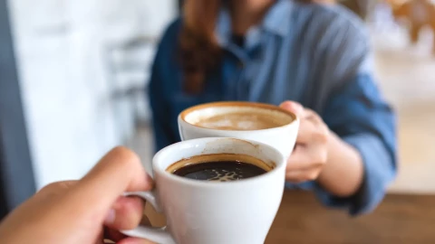 Uống 2 đến 3 tách cà phê mỗi ngày có quá nhiều không?