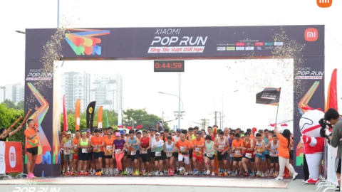 Hơn 1.600 người tham gia giải chạy Xiaomi POP Run 2025 tại TP.HCM, đánh dấu hơn 15.000 chiếc Xiaomi Smart Band 10 được bán ra chỉ sau 1 tháng