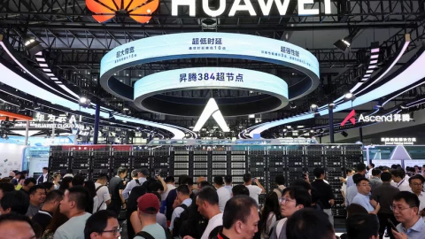 Huawei trình làng hệ thống điện toán AI cạnh tranh với hệ thống hàng đầu của Nvidia