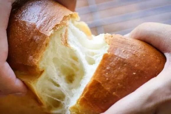 Cách làm bánh mì bằng nồi cơm điện cực đơn giản: Chỉ với 1 bát bột và 4 quả trứng