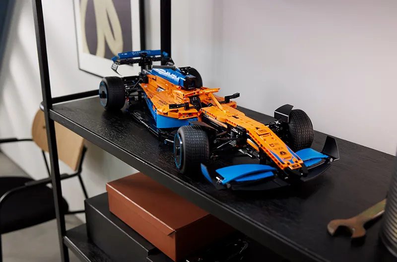 LEGO Technic McLaren Formula 1 giống bản đời thực có giá 5.9 triệu đồng ở Việt Nam