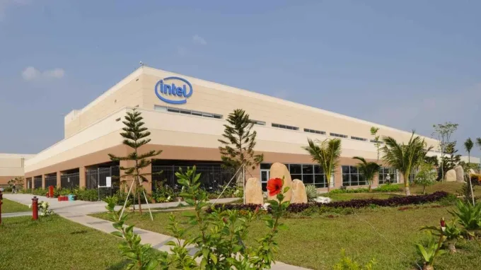 Nhà máy của Intel tại Việt Nam giúp giảm gánh nặng khủng hoảng thiếu chất nền