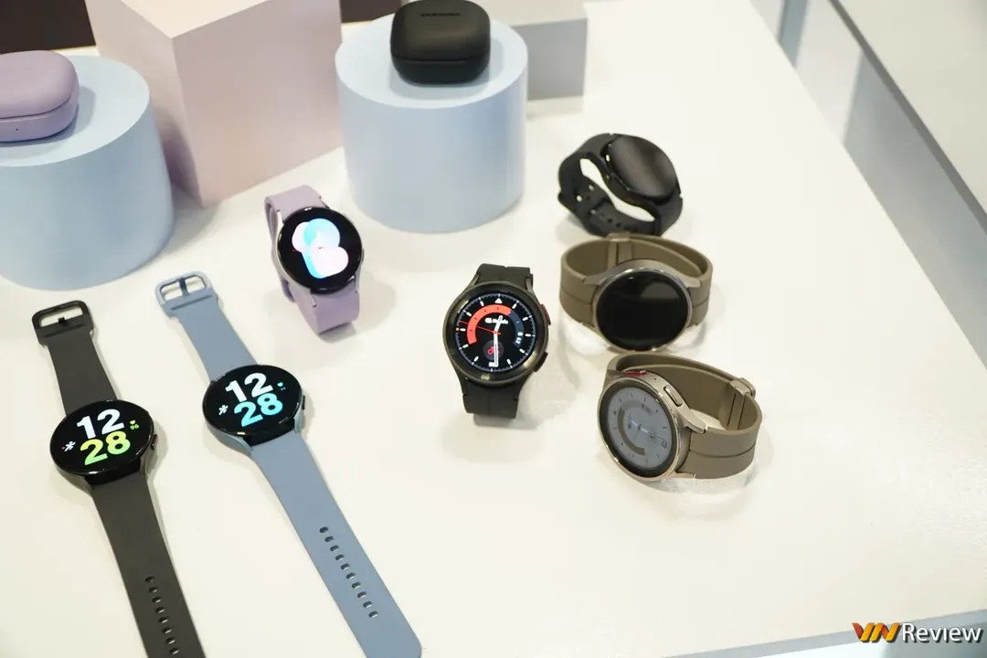 thumbnail - Trên tay Galaxy Watch5 và Watch5 Pro: cải tiến mạnh về pin, sạc, các tính năng theo dõi sức khỏe