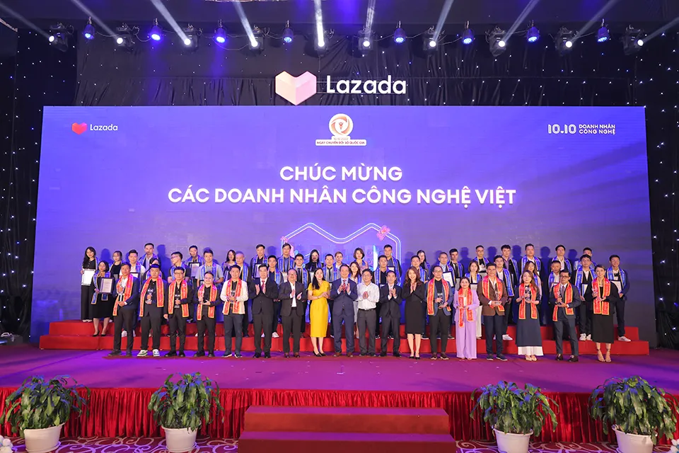 Lazada tôn vinh các doanh nhân công nghệ Việt Nam