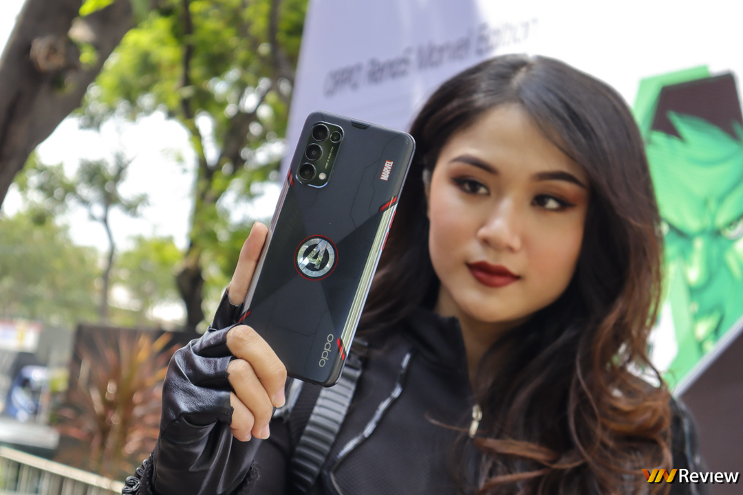 Trên tay Oppo Reno 5 Marvel Edition: Món quà thú vị cho các fan Avengers