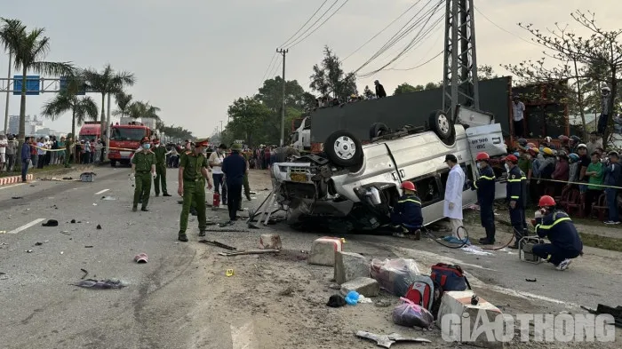 Tài xế xe đầu kéo vụ TNGT làm 10 người tử vong ở Quảng Nam khai gì với công an?