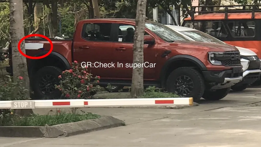 Ford Raptor 2023 lộ ảnh đăng kiểm tại Việt Nam, chốt thời điểm ra mắt