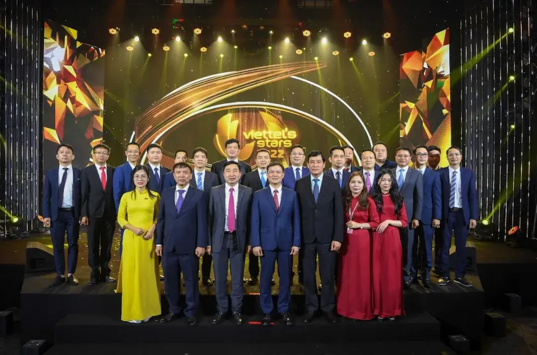 Viettel’s Stars 2022 tôn vinh 10 cá nhân, 10 tập thể xuất sắc toàn cầu