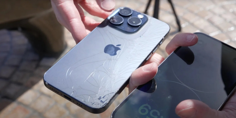 Viền titanium trên iPhone 15 Pro Max có phải quyết định sai lầm của Apple?