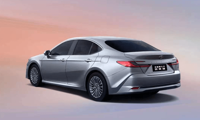 Toyota Camry hoàn toàn mới đã có mặt ở đây! 