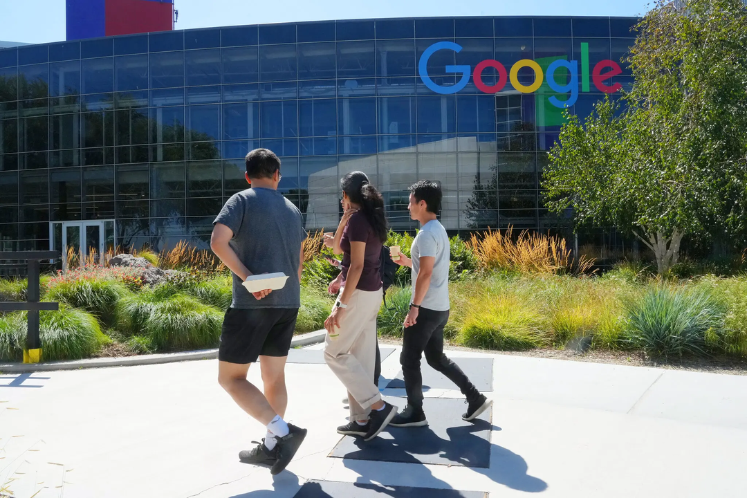 AI vừa khiến hàng trăm nhân viên tại Google mất việc