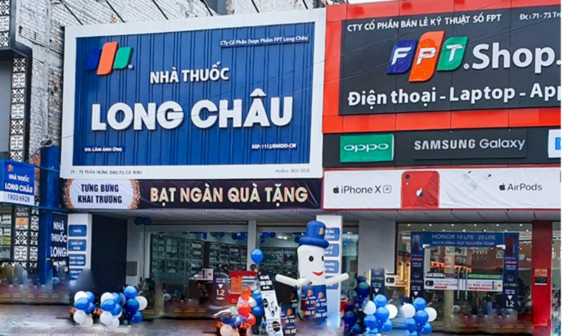 FPT Long Châu đóng góp 50% doanh thu FPT Retail năm 2023, trong khi FPT Shop giảm 22% doanh thu