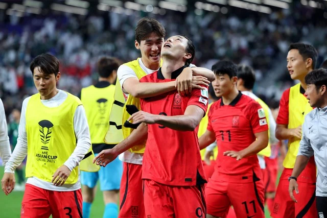 Bê bối var nhau vừa mới nguội, bóng đá Hàn Quốc lại bùng drama mới