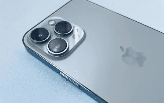 Apple có thể tích hợp ống kính tiềm vọng cho iPhone 15 Pro để “bằng bạn bằng bè” với Android