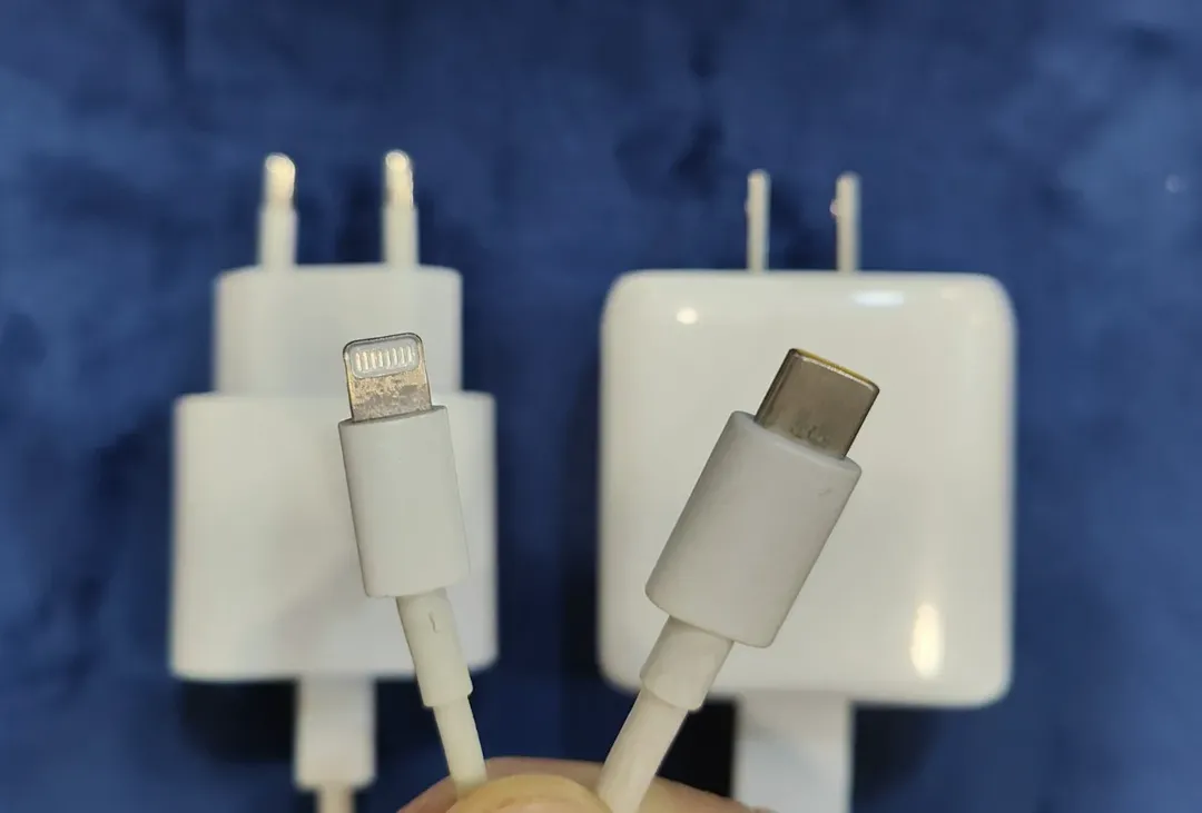 thumbnail - Cổng sạc USB-C là "cú đấm" vào thói ăn dày của Apple