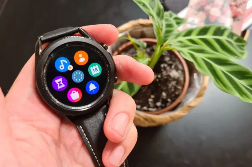 Galaxy Watch 6 sẽ dùng màn OLED do một công ty Trung Quốc sản xuất