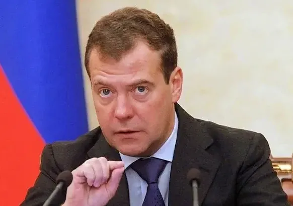30 quốc gia hợp lực bao vây Nga! Lời nói của Medvedev dậy sóng, và tình hình khá tồi tệ