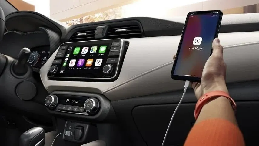 Nhưng ưu/nhược điểm của Apple CarPlay không dây và có dây