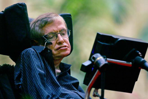 Quá sốc! nhà vật lý thiên tài tàn tật Stephen Hawking có tên trong danh sách Jeffrey Epstein