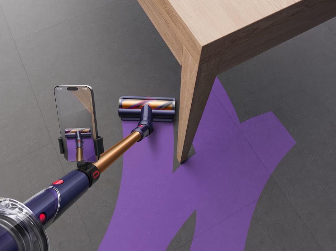 Dyson trình làng công nghệ AR Dyson CleanTrace cho máy hút bụi, giúp dọn nhà nhanh chóng và sạch bong kin kít