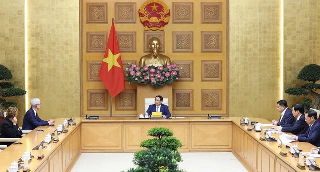 Thủ tướng Phạm Minh Chính đề nghị Apple xác định Việt Nam là cứ điểm tham gia chuỗi sản xuất toàn cầu