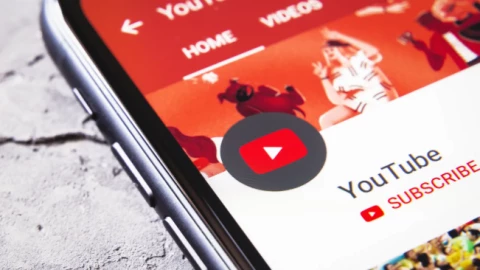 YouTube áp dụng AI xác minh độ tuổi bằng cách nào?