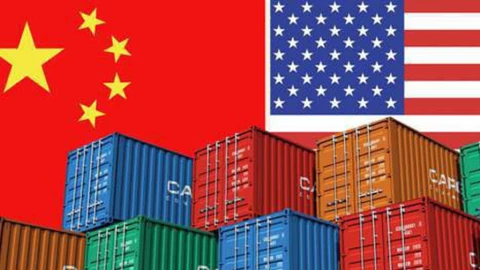 Vì sao Trung Quốc liên tục bán tháo trái phiếu kho bạc Mỹ trong năm 2025 và chuyển hướng sang vàng?