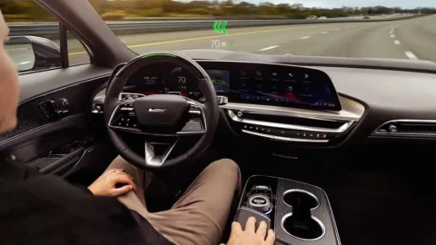Cadillac có thể giữ vững vị trí dẫn đầu xe điện hạng sang đến năm 2030?