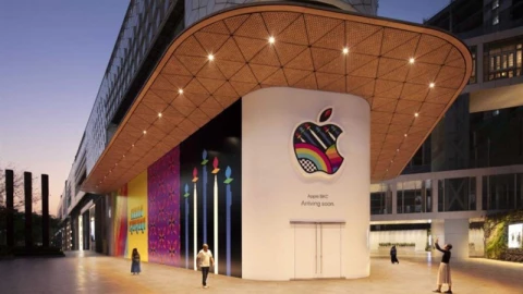 "Made in India" - Ván bài chiến lược hay sự phụ thuộc bất đắc dĩ của Apple?